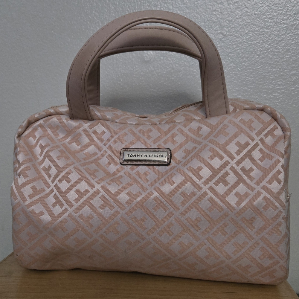 Tommy Hilfiger Pink Cosmetic Bag with Quilted Design